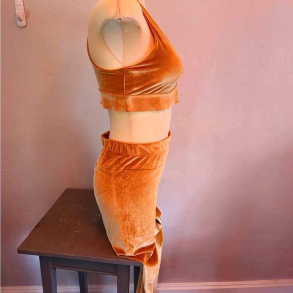 FABLETICS Velour LEGGINGS in light Honey - Picture 2 of 5